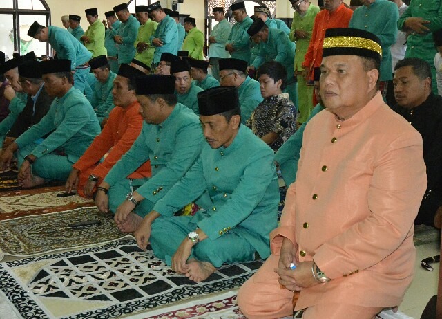  Wagub Gorontalo Shalat Idul Fitri di Masjid Agung Baiturrahman