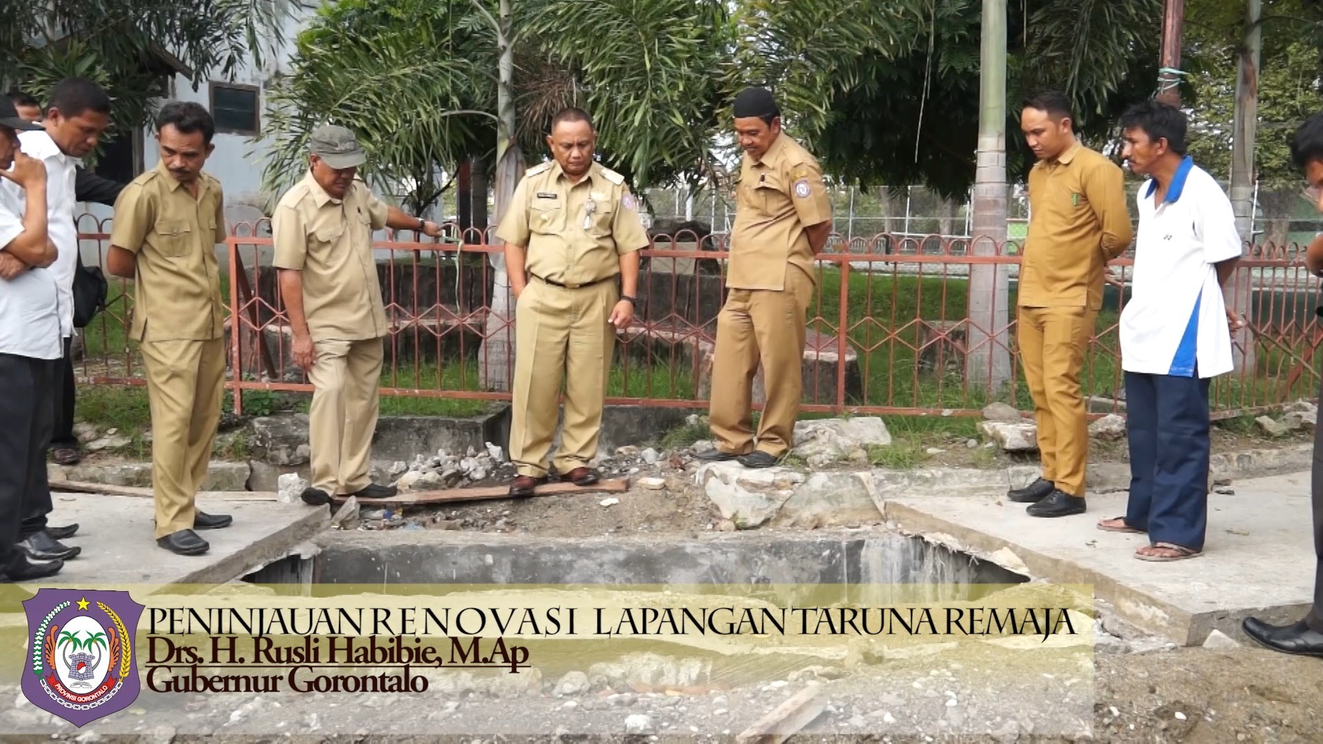  Peninjauan Renovasi Lapangan Taruna Remaja