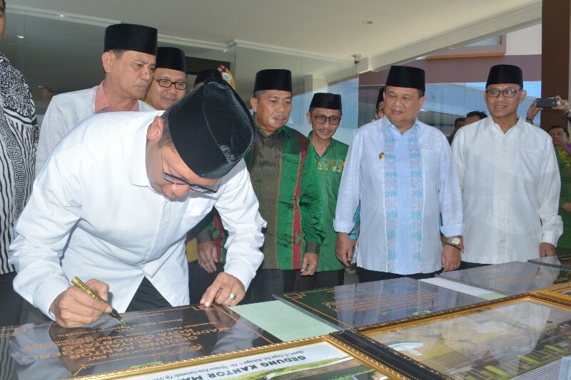  Menteri Agama RI Resmikan Gedung Asrama Haji Gorontalo