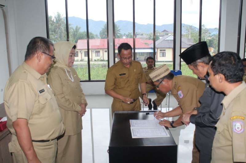  Jabatan Kadis Pera-KP Provinsi Gorontalo Diserah-terimakan