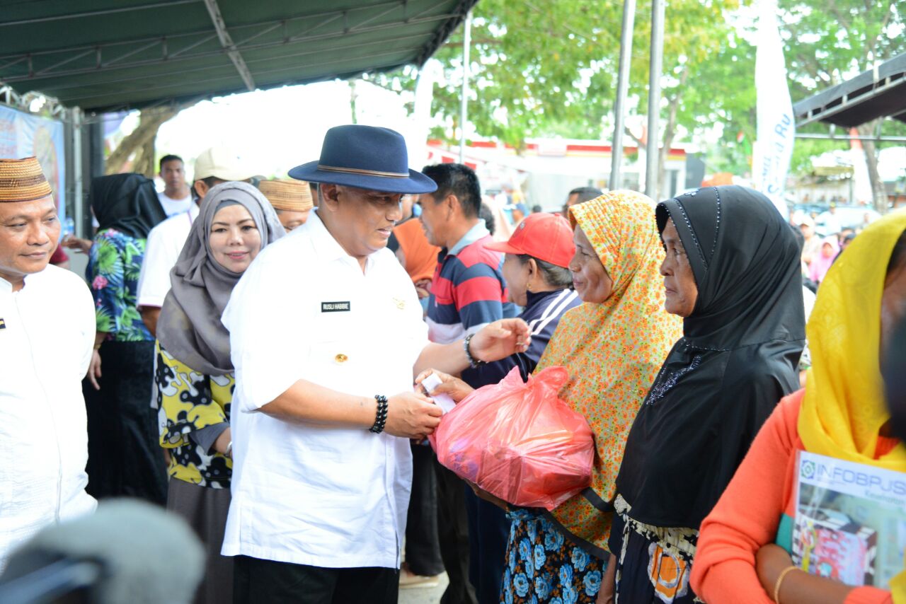  Gubernur Gorontalo Manjakan Warga Gorut dengan Bantuan