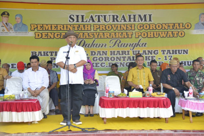  Gubernur Berbagi Berkah HUT Provinsi di Boalemo-Pohuwato