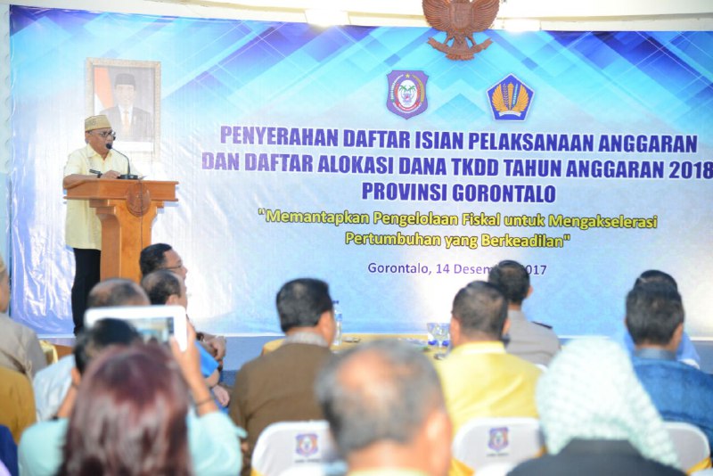  Gubernur Gorontalo Serahkan Dipa 2018 Ke Kabupaten/Kota