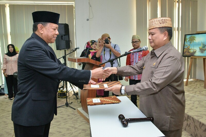  Wagub Gorontalo Serahkan SK Lima Pejabat Pelaksana Tugas