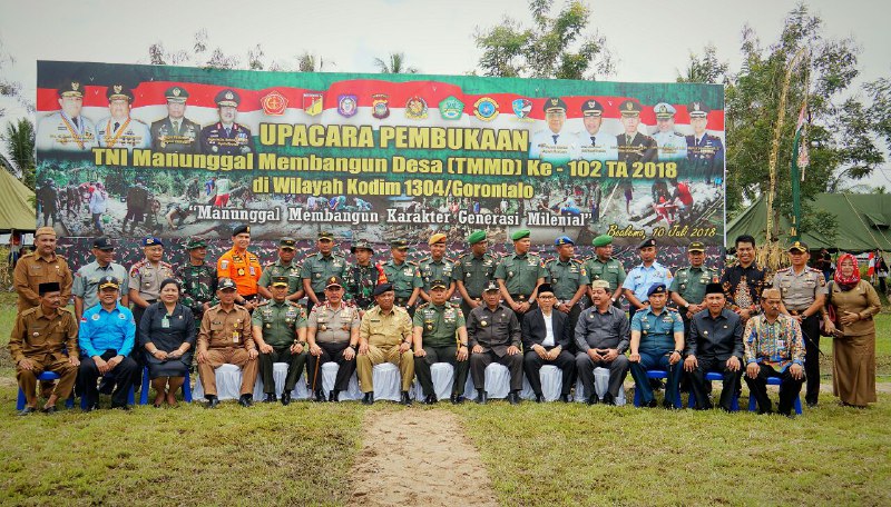  Gubernur Gorontalo Nilai TMMD Menyatukan Semua Unsur