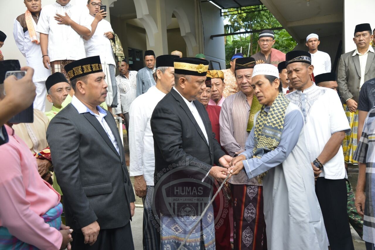  Gubernur Gorontalo Shalat Id di Masjid Al-Mutakaddir