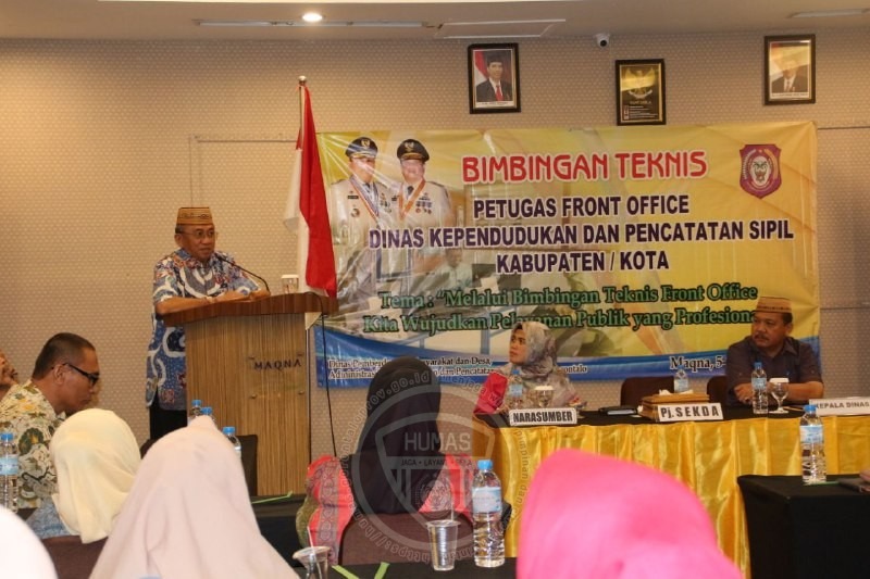  Petugas Front Office Admindukcapil Dibekali Bimtek