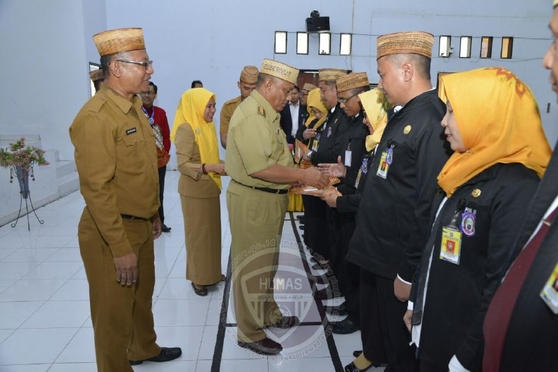  Gubernur Gorontalo Minta Pengembangan Karir PNS Tiru TNI