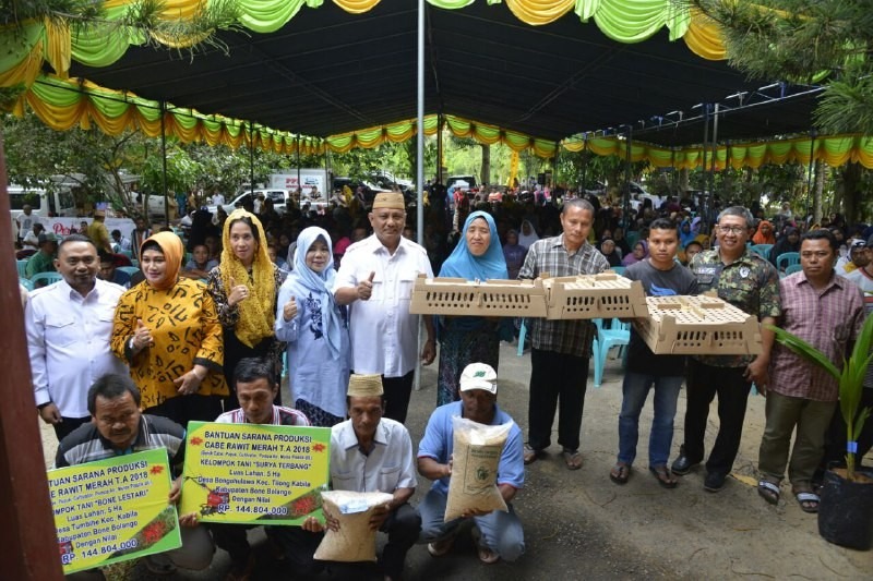  Rp3,3 Milyar Bantuan untuk Bone Bolango Diserahkan