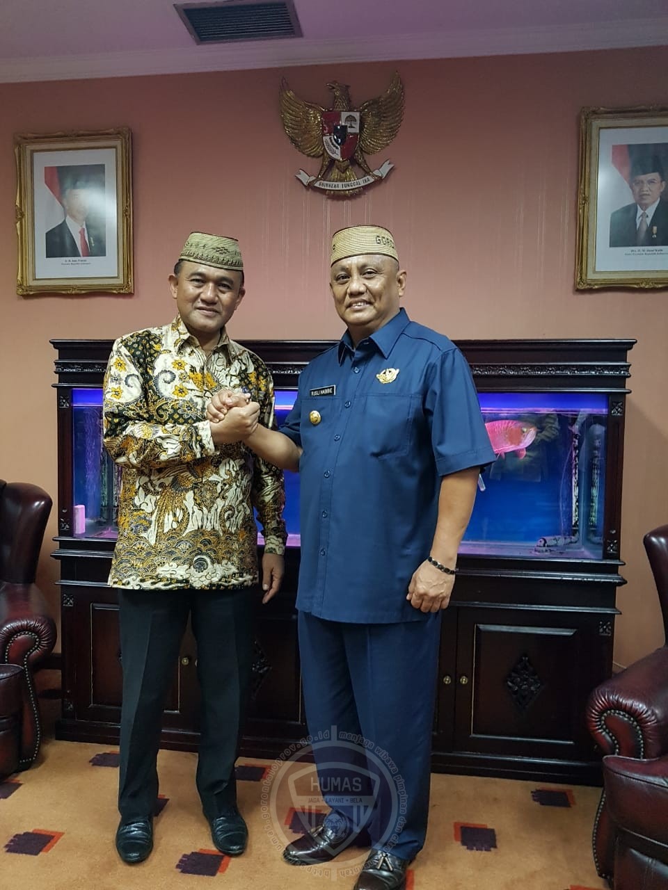  Gubernur Gorontalo Serahkan Sertifikat Tanah ke BNN