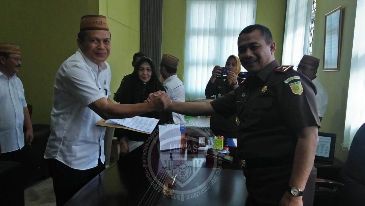  Tumbuhkan Minat Baca, Arpus Teken MOU dengan Kajati