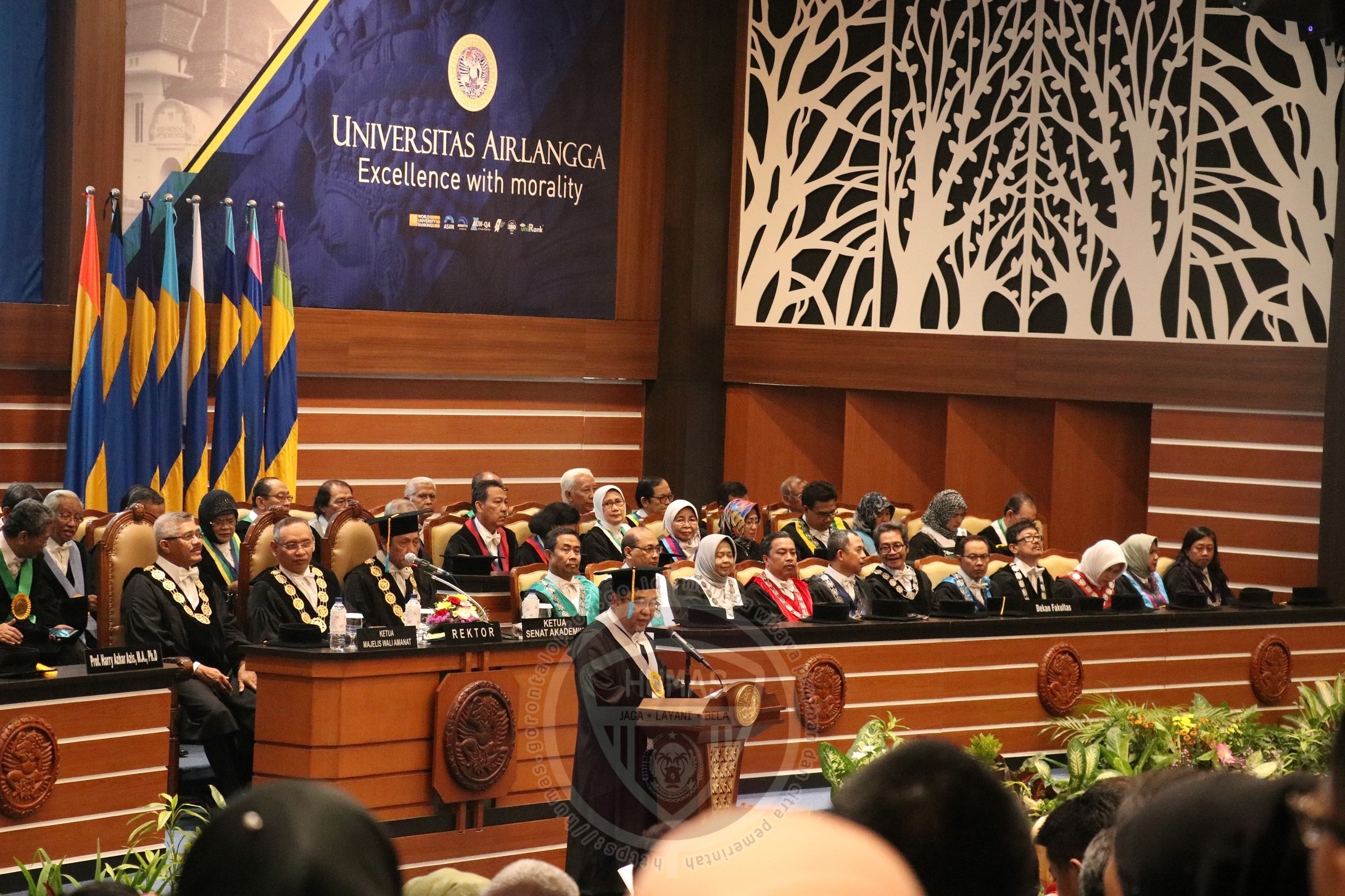  Gubernur Gorontalo Hadiri Pengukuhan Guru Besar UNAIR