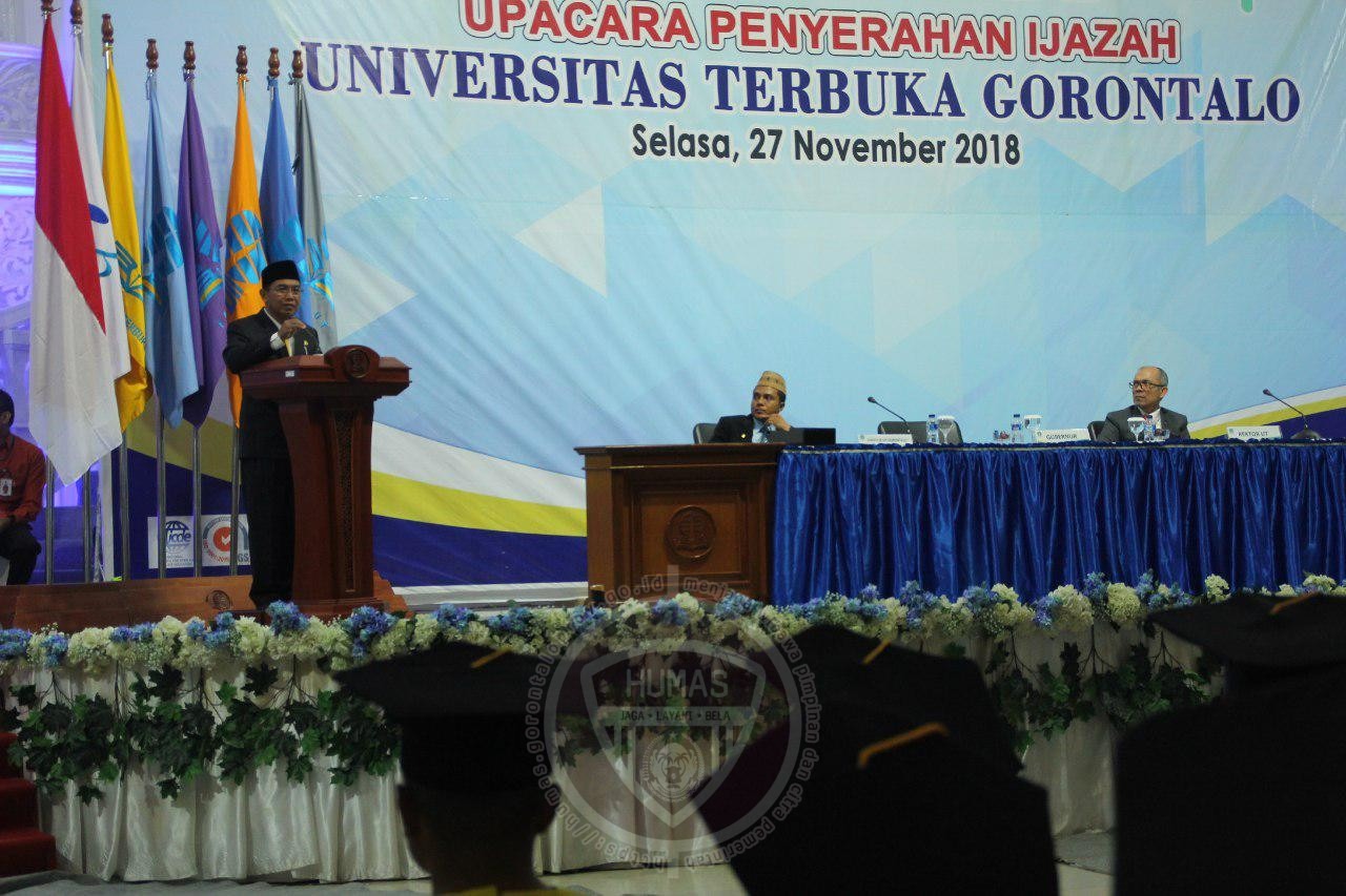  Sekda Hadiri Penyerahan Ijazah 300 Wisudawan Universitas Terbuka