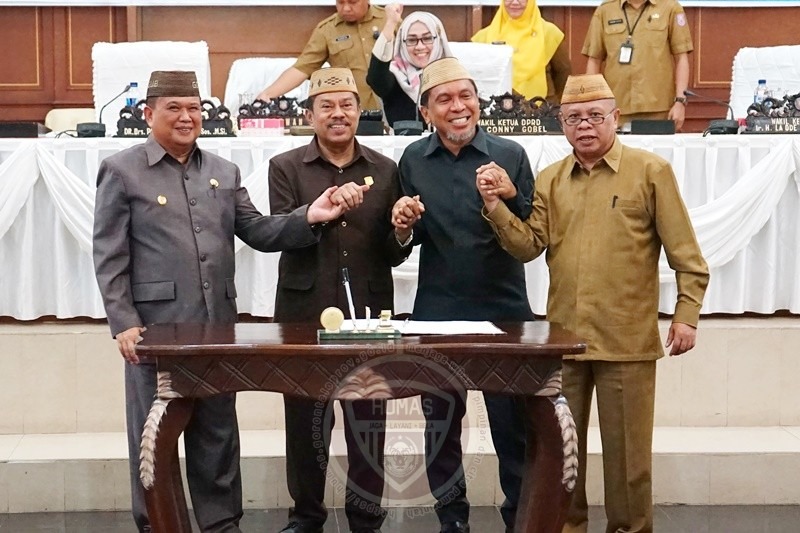  Pemprov dan DPRD Provinsi Gorontalo Setujui Tiga Ranperda