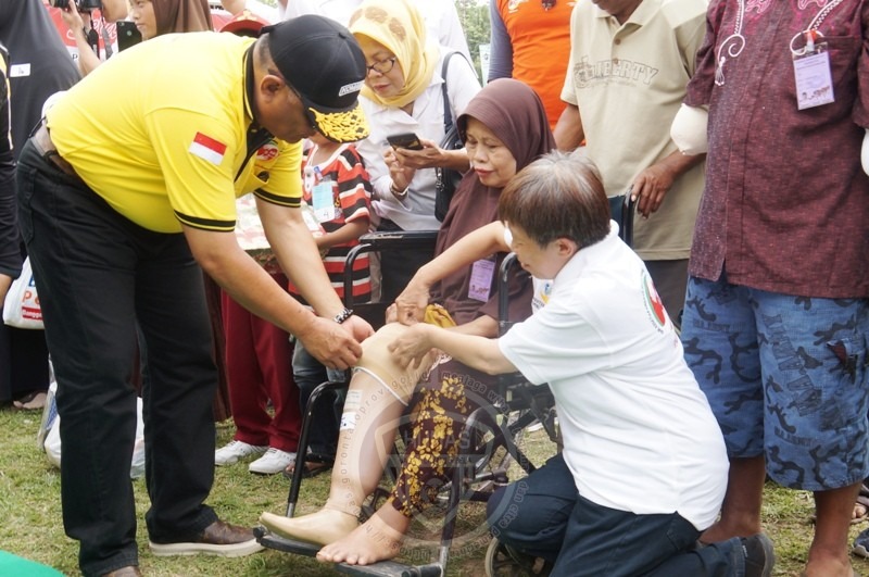  Puncak BBKS, Ribuan Warga Bone Bolanga Terima Bantuan Sosial