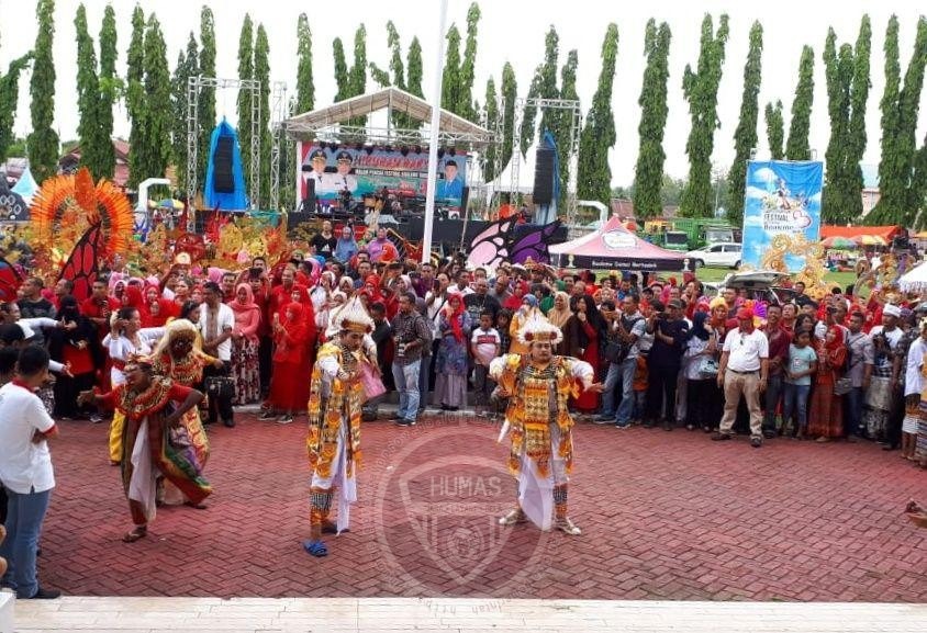  Sekdaprov hadiri Puncak Festival Pesona Boalemo 2018