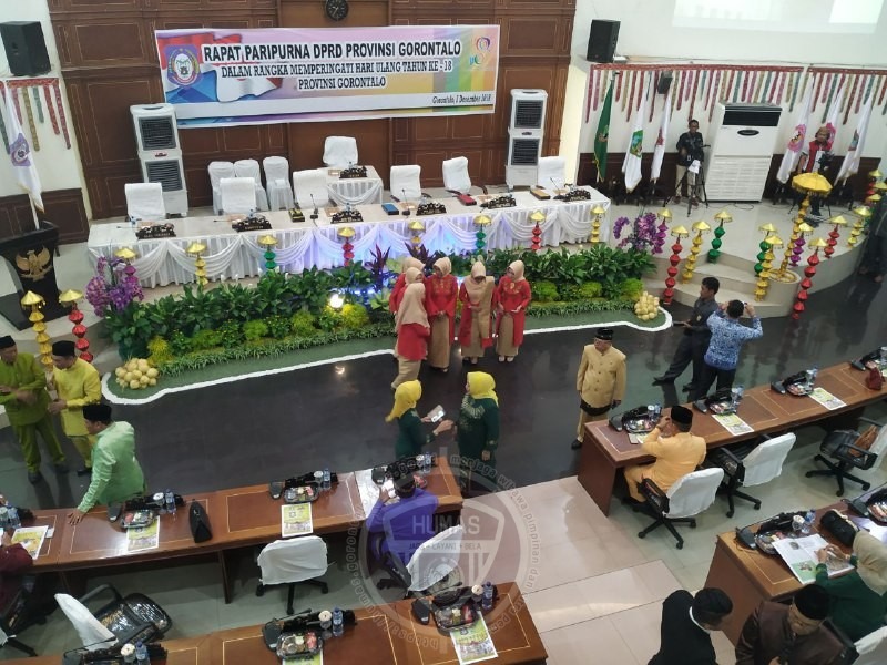  Nuansa Adat Warnai Sidang Paripurna HUT ke-18 Provinsi Gorontalo