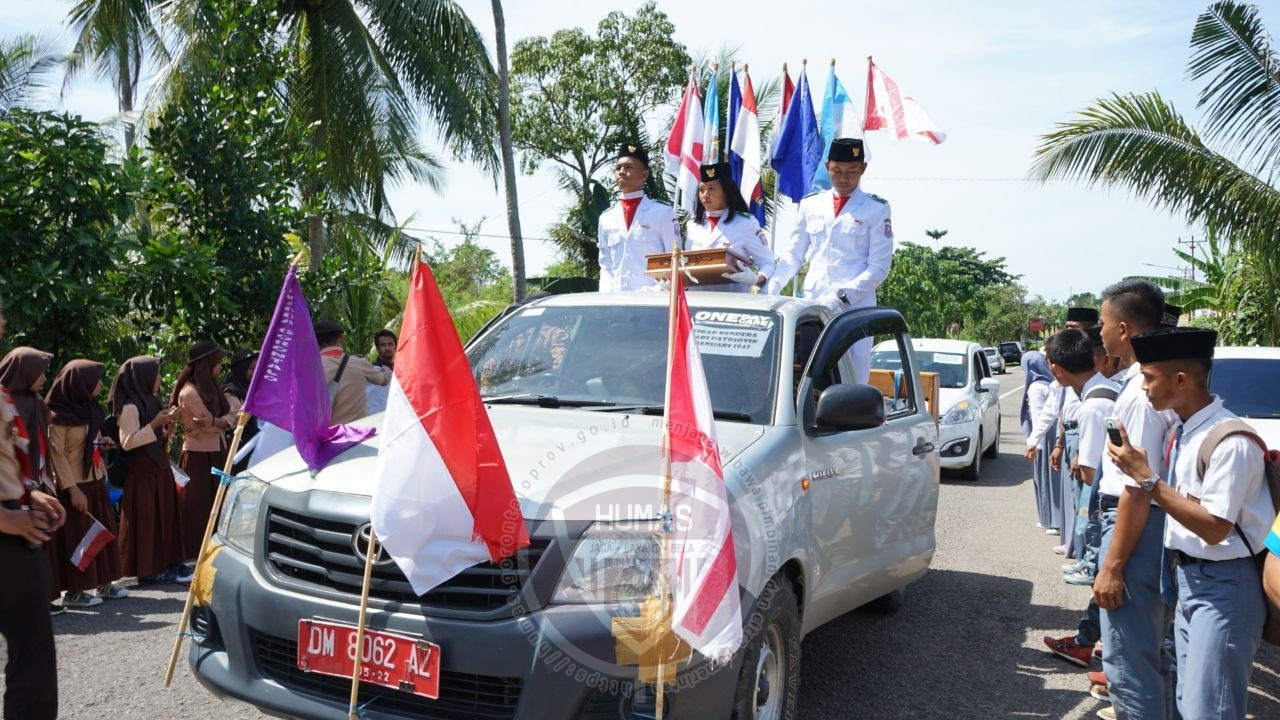  Pelajar di Boalemo Antusias Sambut Bendera Pusaka