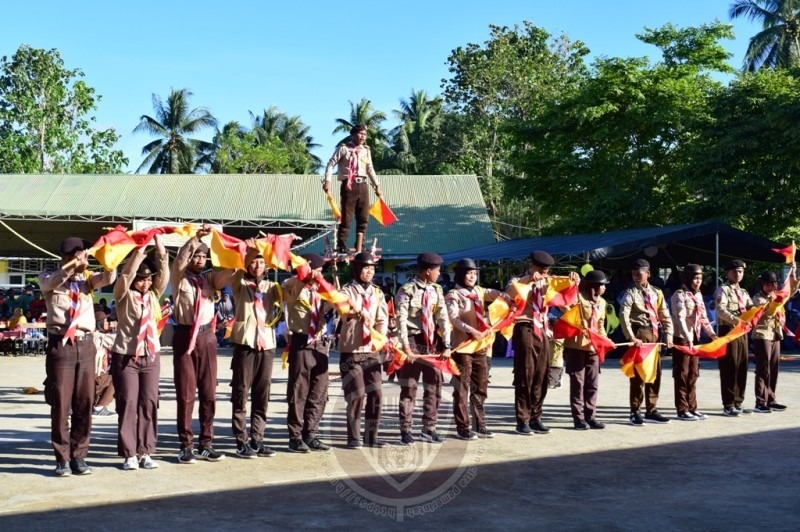  ATRAKSI BENDERA SEMAPUR