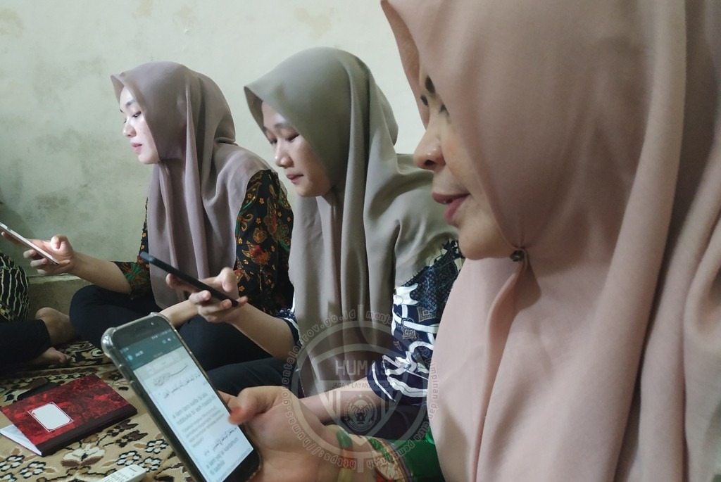  BACA QURAN PAKAI APLIKASI ANDROID