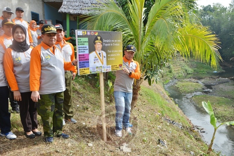  Aksi Bersih Sungai Warnai Peringatan HAD XXVII di Gorontalo