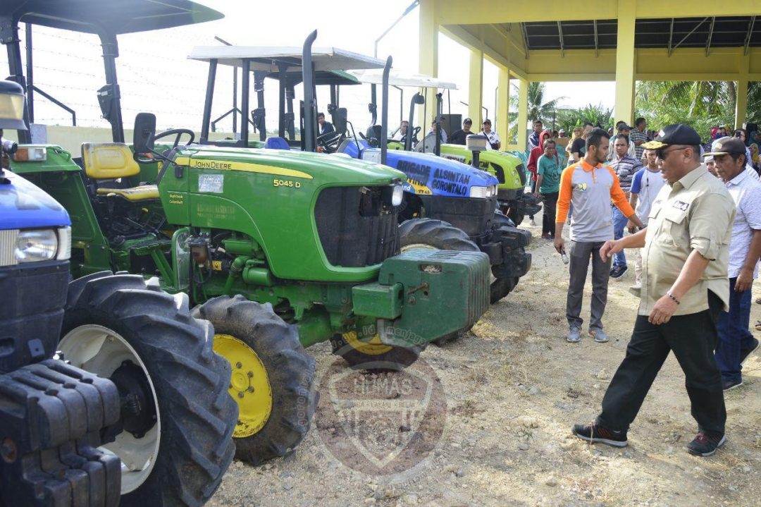  Distan Bantu Tekan Pengeluaran Petani Melalui Brigade Alsintan