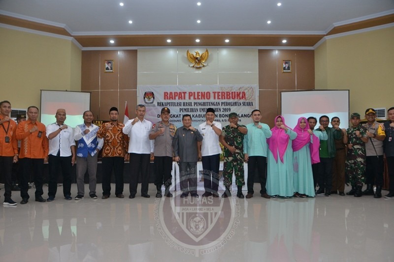  KPU Bonebol Gelar Rapat Pleno Rekapitulasi Penghitungan Suara