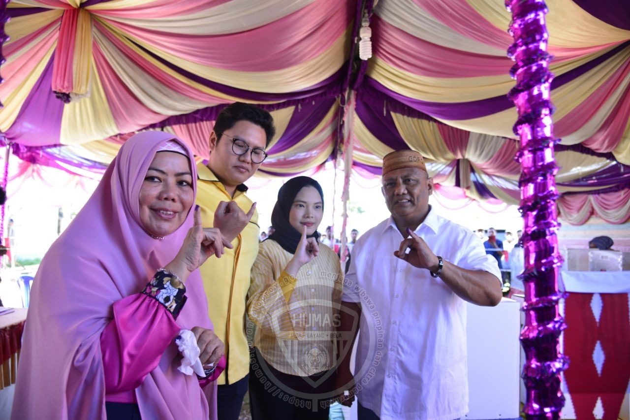  Gubernur Gorontalo Mencoblos di TPS 4 Moodu