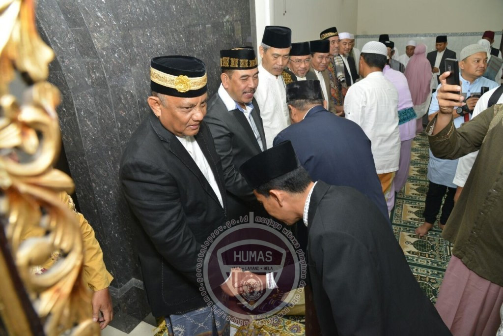  Gubernur Gorontalo Salat Idulfitri di Baiturrahim, Wagub di Lapangan Taruna