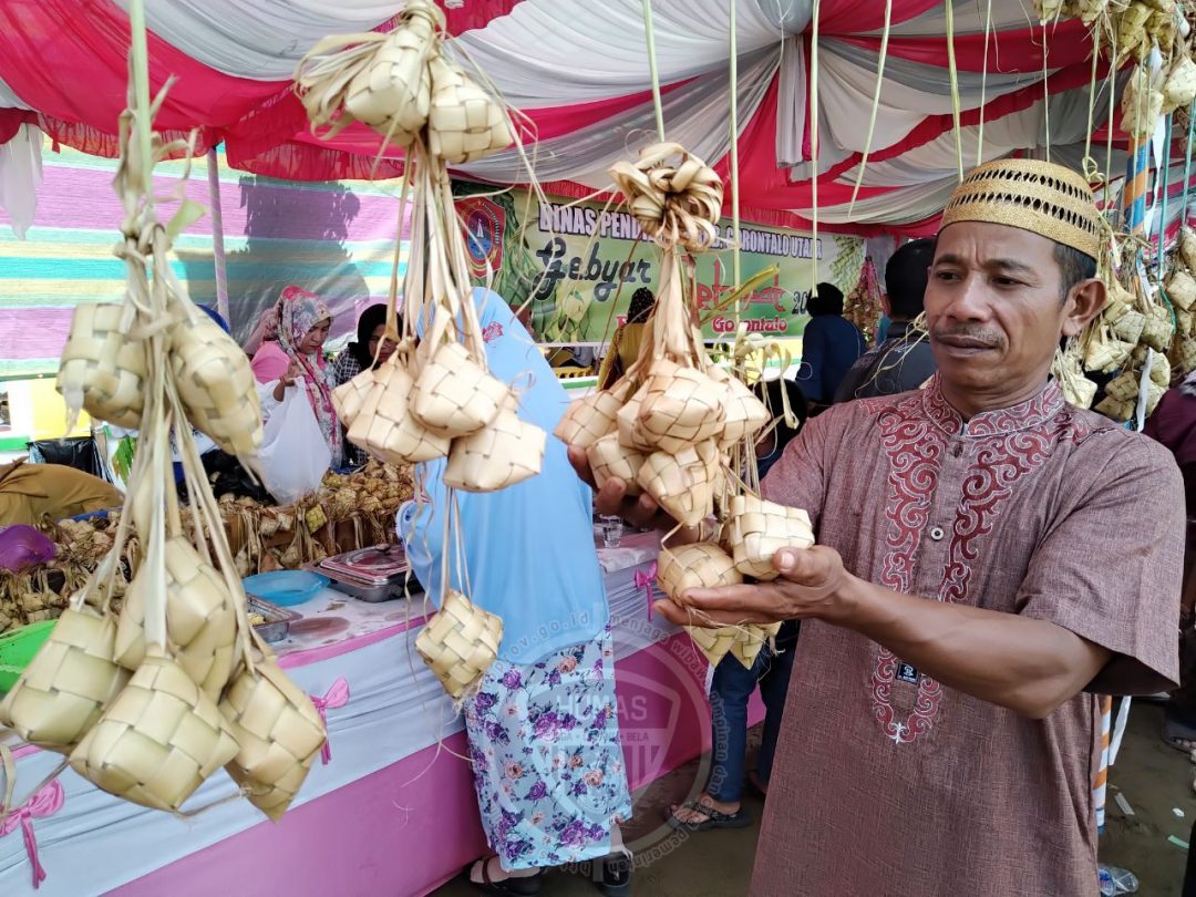  Lebaran Ketupat di Gorontalo Utara Pecahkan Rekor MURI