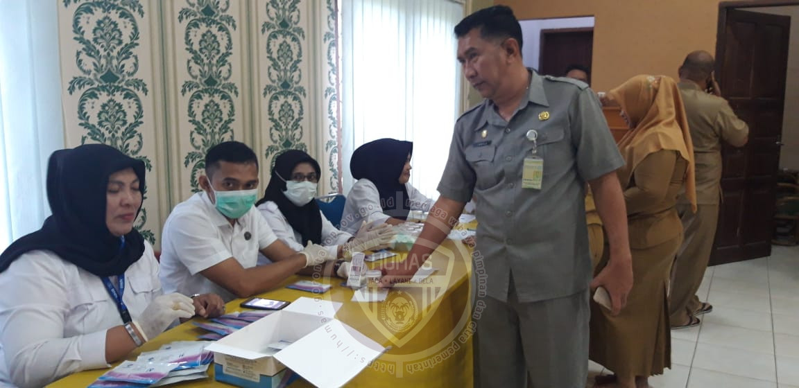  Giliran Kesbangpol Gorontalo Lakukan Tes Urine Pencegahan Narkoba