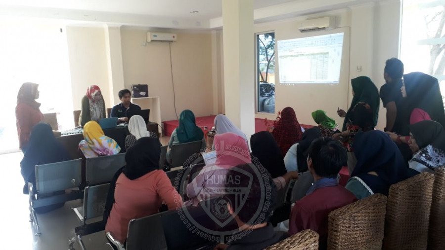  Dinas Kumperindag Gelar Business Class Bagi UMKM