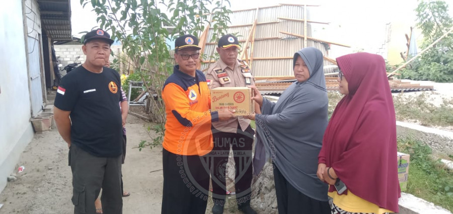  BPBD Gorontalo Bantu Korban Angin Puting Beliung