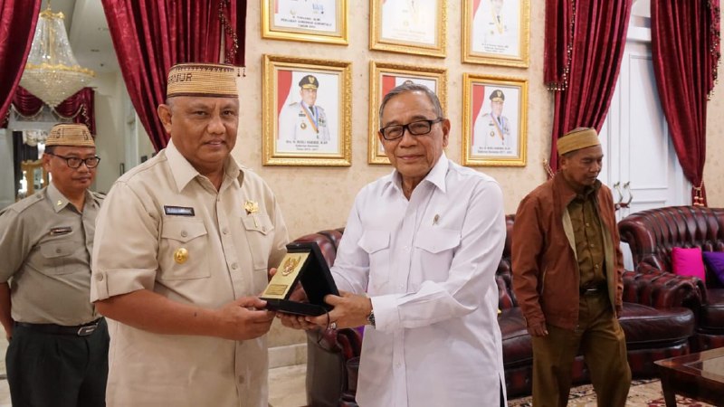  Gubernur Gorontalo Sampaikan Keamanan Daerah ke Anggota Wantimpres