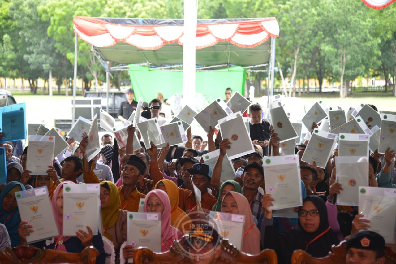  1000 Sertifikat Tanah Warga Kabgor-Gorut Diserahkan