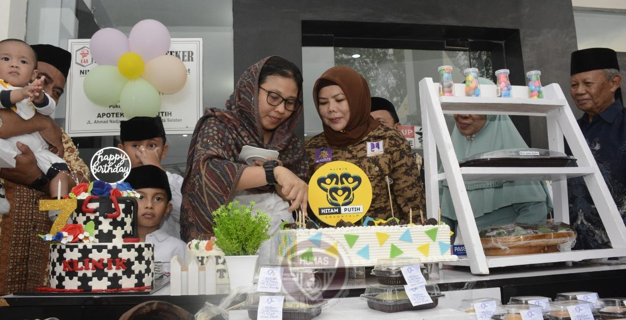  Idah Syahidah Apresiasi Pengobatan Gratis Klinik Hitam Putih