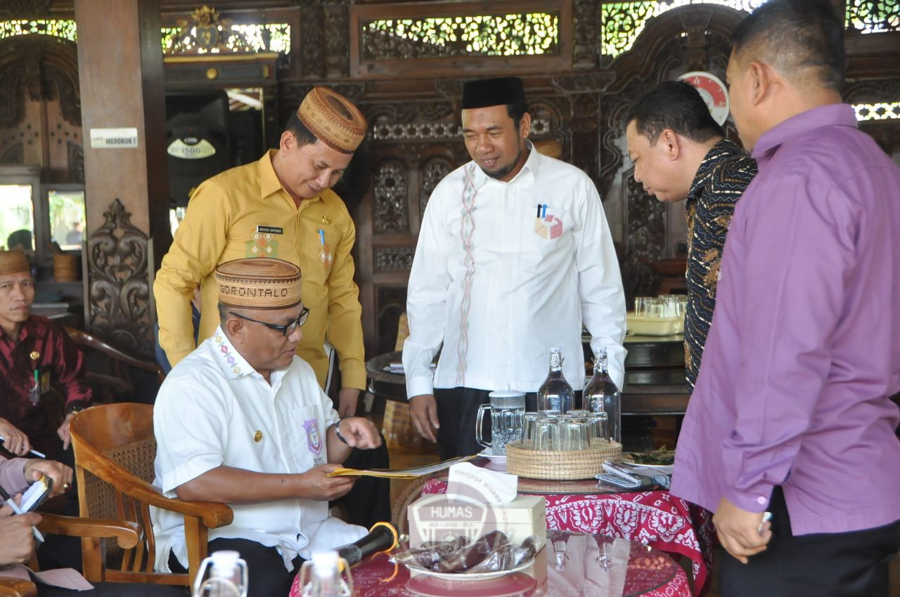  Temui Gubernur, Bawaslu Laporkan Kesiapan Pilkada dan Kantor Baru