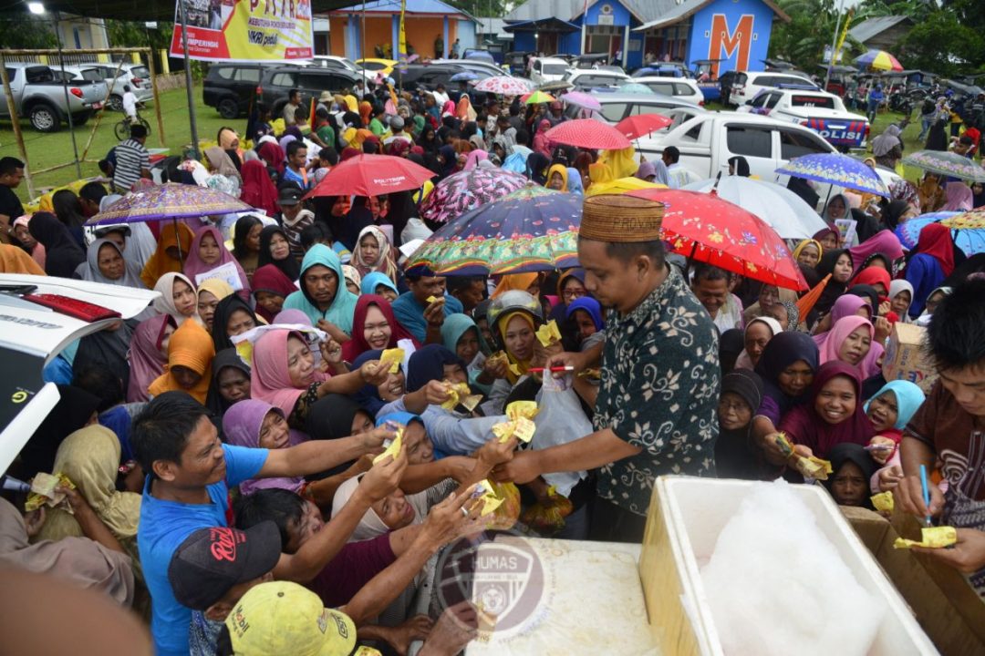  Meski Hujan Deras, Masyarakat Antusias Belanja Pangan Bersubsidi