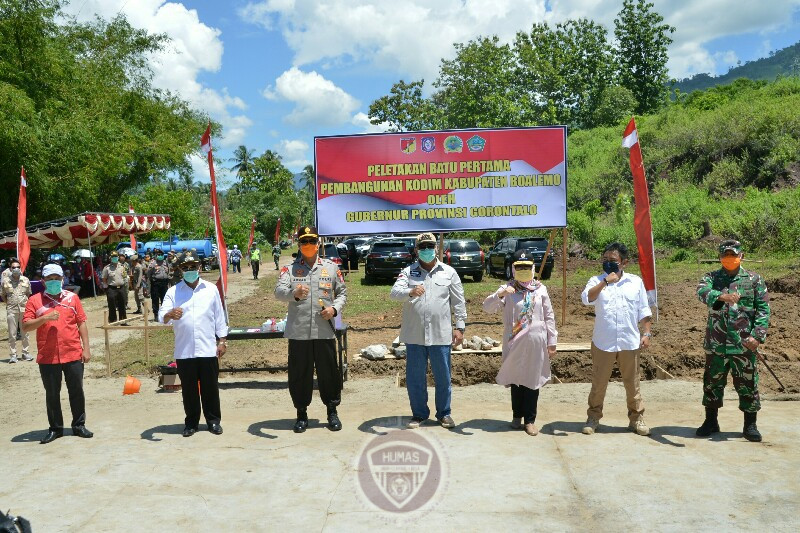  Gubernur Letakan Batu Pertama Pembangunan Kodim Boalemo