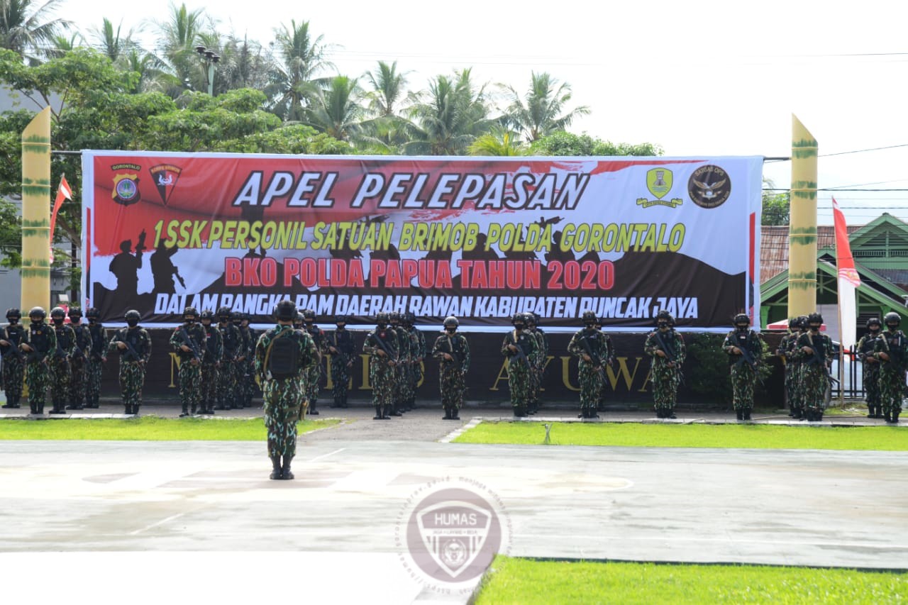  Gubernur Lepas 96 Personil Brimob Polda Gorontalo ke Papua