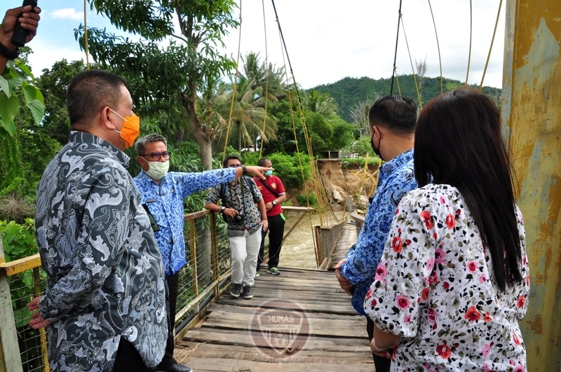  Wagub Gorontalo Tinjau Jembatan Bendungan Yang Roboh