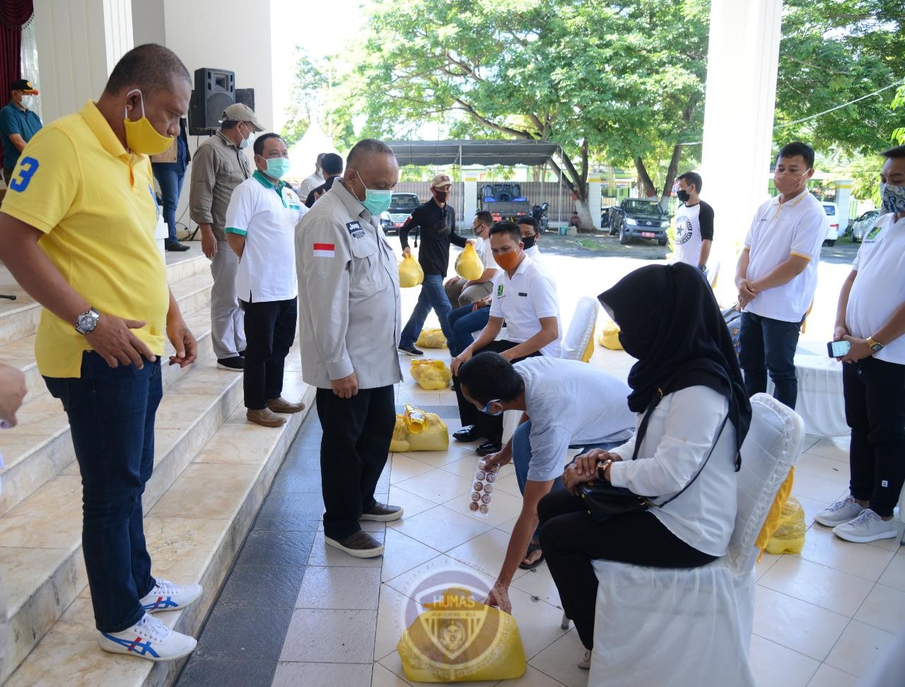  Terdampak Corona, Karyawan Hotel di Gorontalo Terima Bantuan Pangan