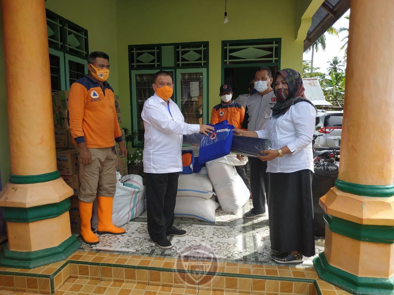  Wagub Gorontalo Bantu Korban Banjir Boliyohuto