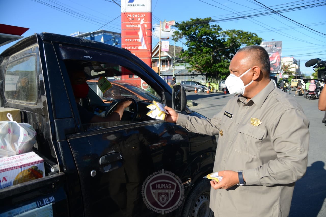  Sosialisasi Penegakan Protokol Kesehatan Diwarnai Pembagian Masker