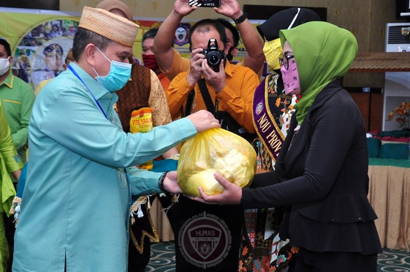  Pekerja Hotel dan Restoran Terima Bantuan Dari Pemprov Gorontalo