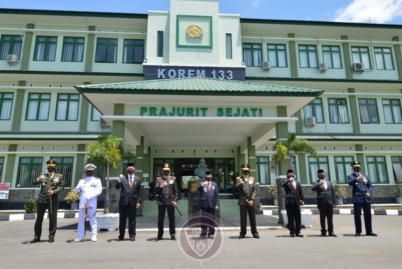  Wagub Gorontalo : HUT TNI Momentum Perkuat Sinergi Tangani Covid-19