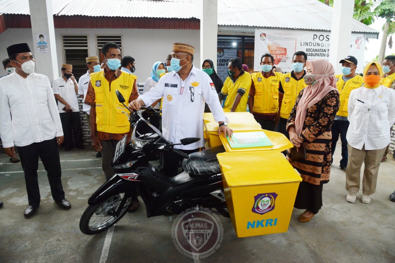  Pedagang Ikan Kabgor Terima Sepeda Motor Berkotak Pendingin