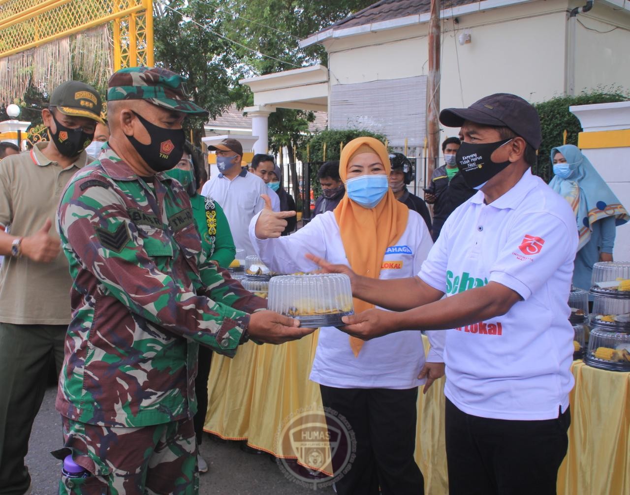  Dispan Provinsi Bagi 1000 Paket Pangan Lokal