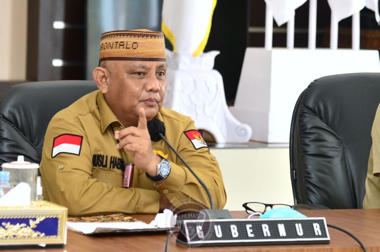  Bina Pejabat Dikbudpora, Rusli Pesan Jangan Neko Neko