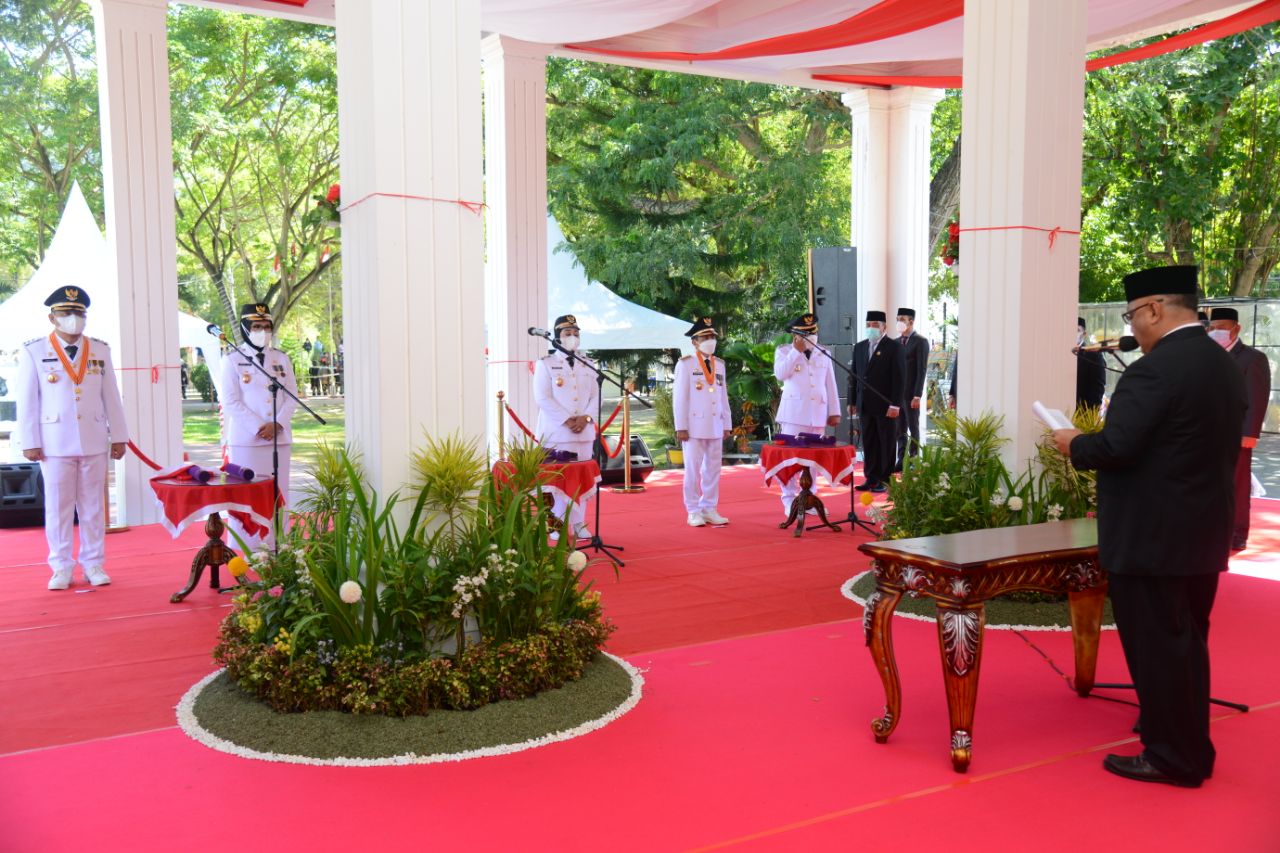  Gubernur Gorontalo Lantik Tiga Bupati Wakil Bupati Terpilih